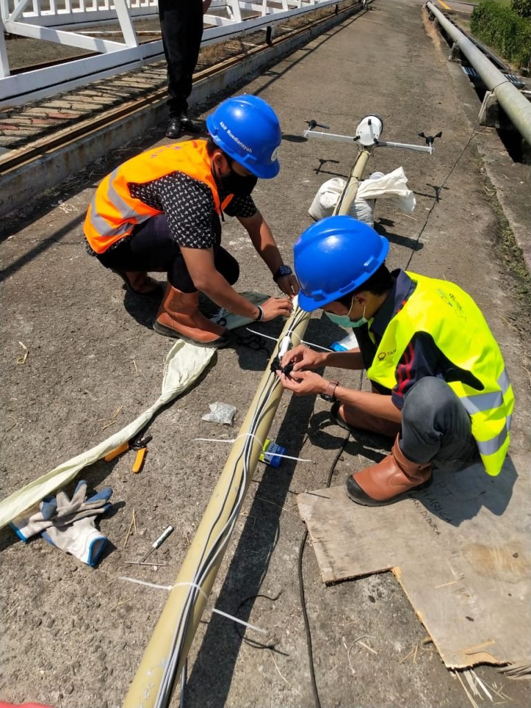 Installation of a Water Level Monitoring System at a Coal Mining Site in Kalimantan — slide 1