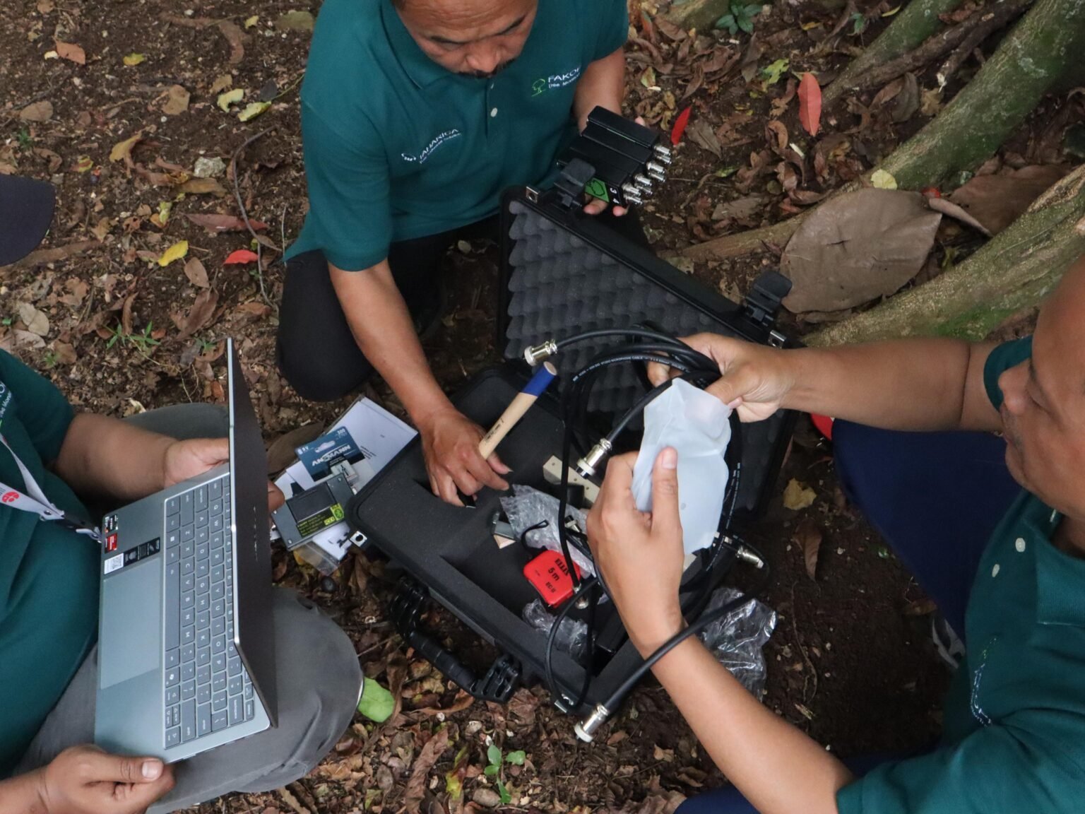 Application of Fakopp 3D Arborsonic at BRIN Cibinong: Non-Destructive Acoustic Tomography for Internal Tree Structure Analysis — slide 1