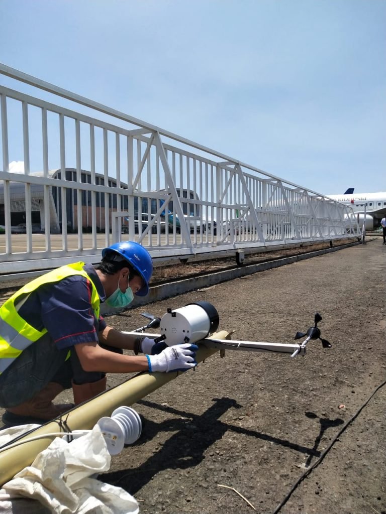 Installation of a Water Level Monitoring System at a Coal Mining Site in Kalimantan